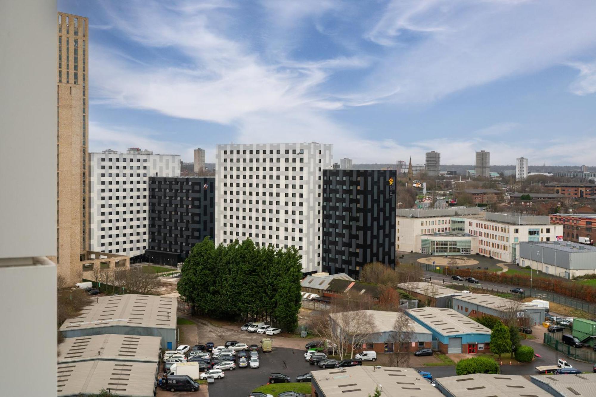Stylish & Spacious Salford Quays One Bedroom High Floor Apartment With Balcony Manchester Exterior foto