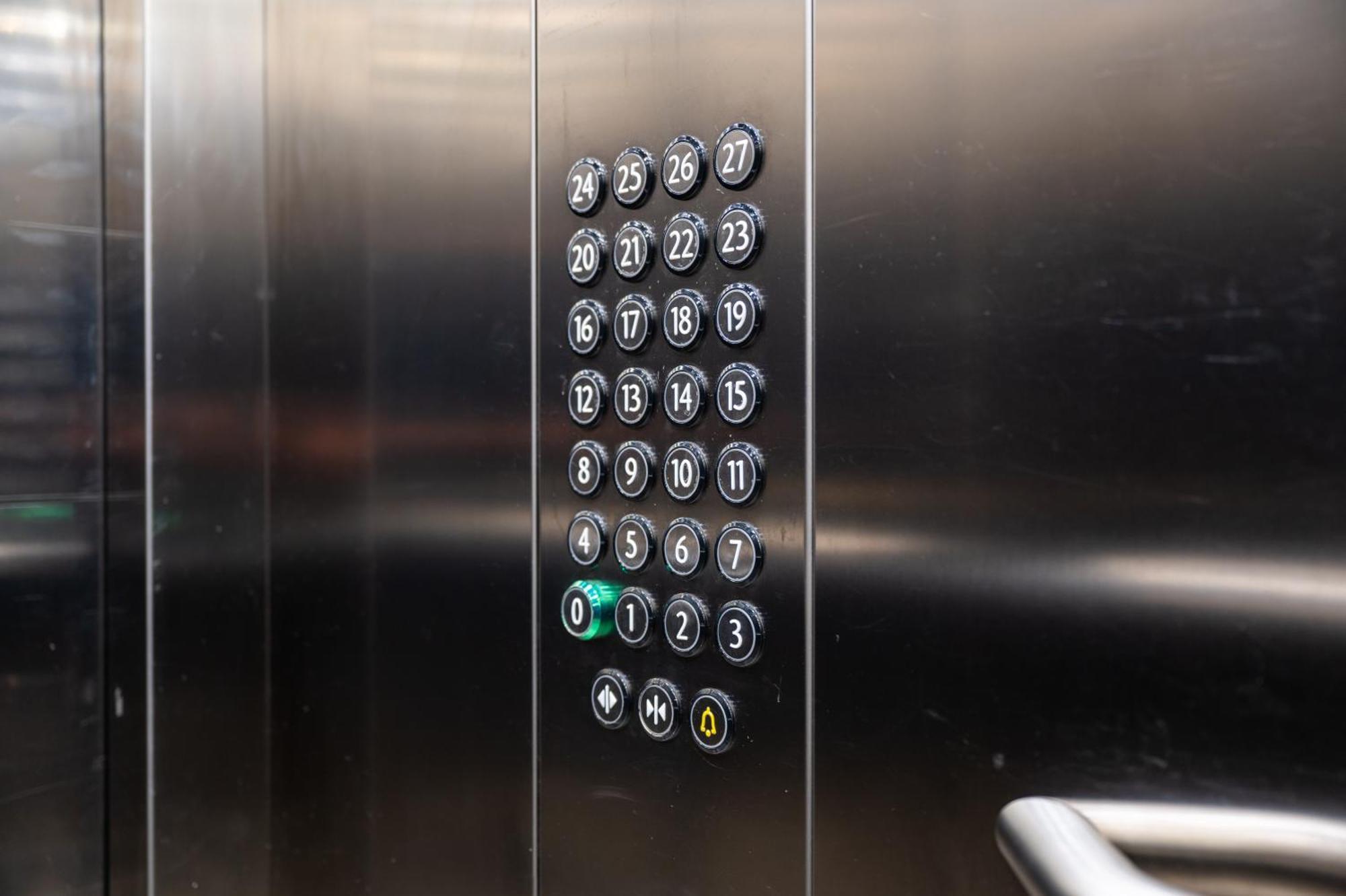 Stylish & Spacious Salford Quays One Bedroom High Floor Apartment With Balcony Manchester Exterior foto